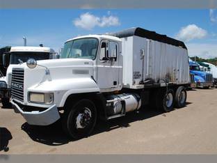 1998 Mack CH613