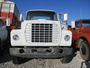 1982 Ford F800