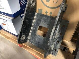 2000 UB Equipment MOUNT