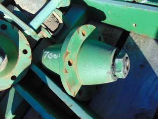 John Deere 7000