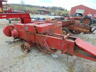Massey-Ferguson 12