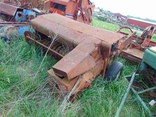 New Holland 270