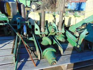John Deere 7000