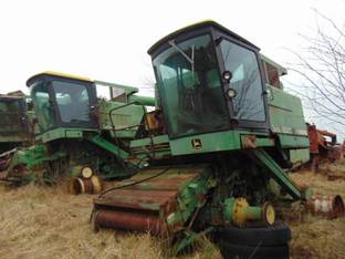 John Deere 8820