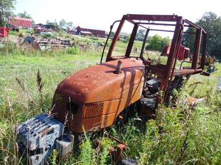 New Holland 4835