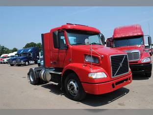 2012 Volvo VNM42T200
