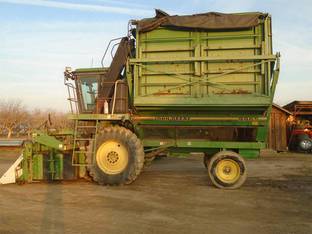 1995 John Deere 9965
