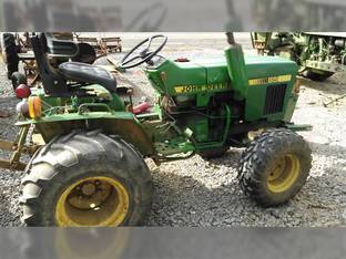 John Deere 650