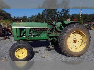 John Deere 2840