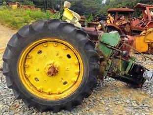 John Deere 4010