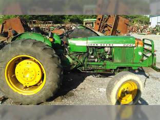 John Deere 2240