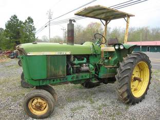 John Deere 3020