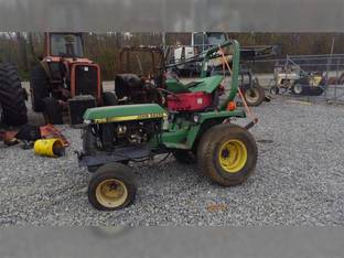 John Deere 755
