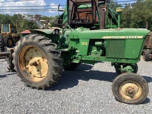 John Deere 3010