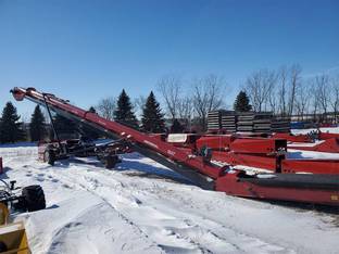 2025 Universal 1847 BINBUSTER FIELD LOADER