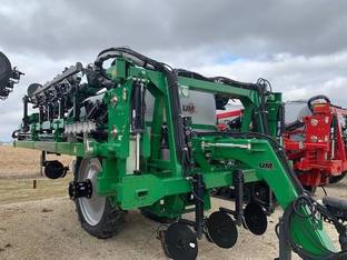 2025 Unverferth NUTRIMAX 2600