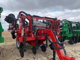 2025 Unverferth NUTRIMAX 1800