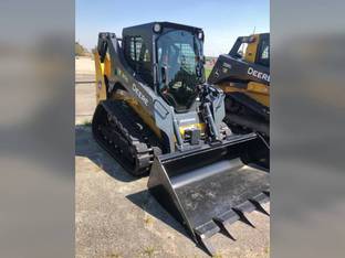 2025 John Deere 317G CAB