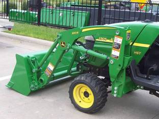 John Deere 2305