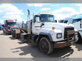 2002 Mack RD688S
