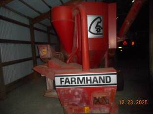 Farm Hand-AGCO 822