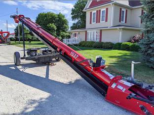 2025 Universal 1537 FIELD LOADER TD