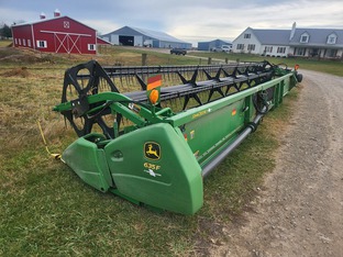 John Deere 635F