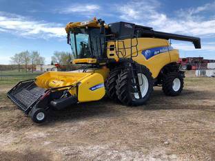2011 New Holland CR9090