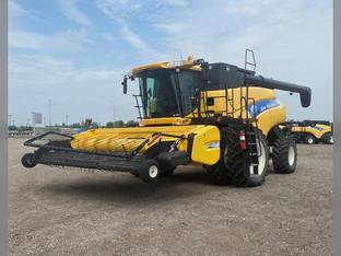 2011 New Holland CR9080