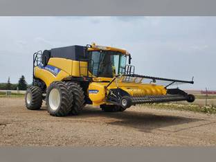 2013 New Holland CR8090