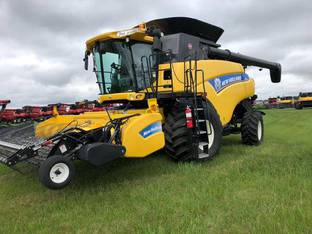 2014 New Holland CR8090