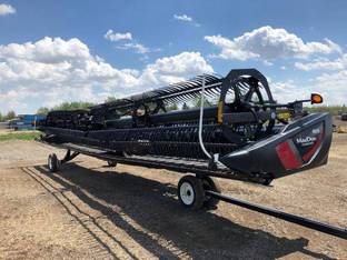 2020 MacDon Industries FD135