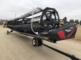 2019 MacDon Industries FD140