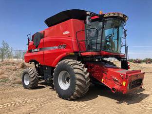 2014 Case IH 8230