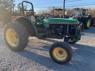 John Deere 5200