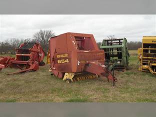 New Holland 654