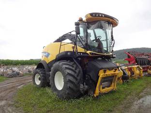 2017 New Holland FR850