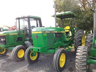 John Deere 2940