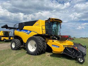 2018 New Holland CR8.90