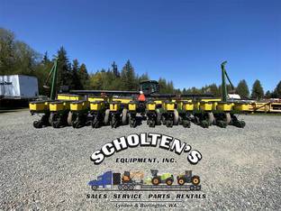 2010 John Deere 7200