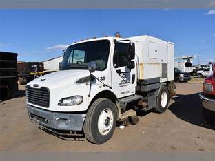 2006 Freightliner BUSINESS CLASS M2 106