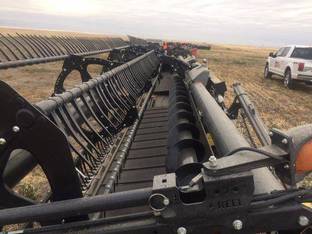 2019 MacDon Industries FD140