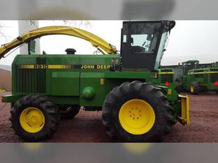 1994 John Deere 6910
