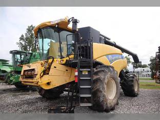 2012 New Holland CR8090