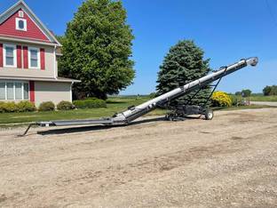 2025 Universal 1847 RAILCAR