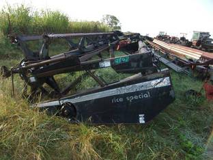 MacDon Industries 960