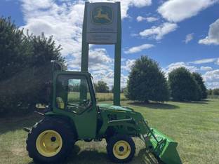 2018 John Deere 3032E