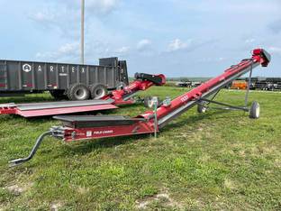 2025 Universal 1537 FIELD LOADER TD