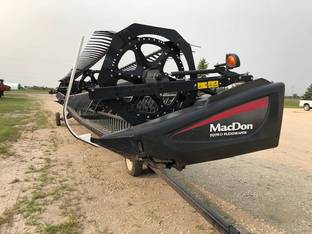 2017 MacDon Industries FD75
