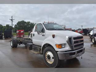 2012 Ford F750 XL